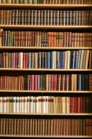 /album/digitalis-vaszonkepek/books-bookshelf-desktop-2304x3456-hd-wallpaper-773693-jpg/